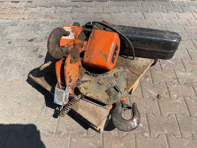1ton hitachi hijshaak - afbeelding 4 van  7