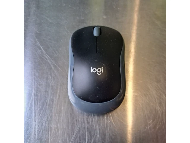 1x beelscherm, inc. diverse toebehoren, logitech, aoc - afbeelding 11 van  15