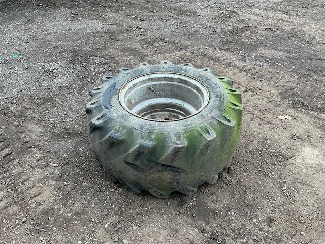 1x bkt implement as504 15.0/55 r17 band, wiel en velg - afbeelding 1 van  12