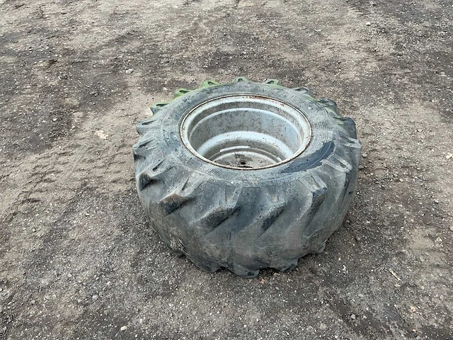 1x bkt implement as504 15.0/55 r17 band, wiel en velg - afbeelding 9 van  12