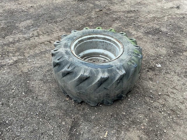 1x bkt implement as504 15.0/55 r17 band, wiel en velg - afbeelding 10 van  12