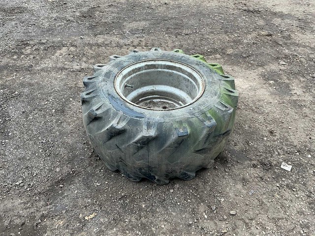 1x bkt implement as504 15.0/55 r17 band, wiel en velg - afbeelding 11 van  12