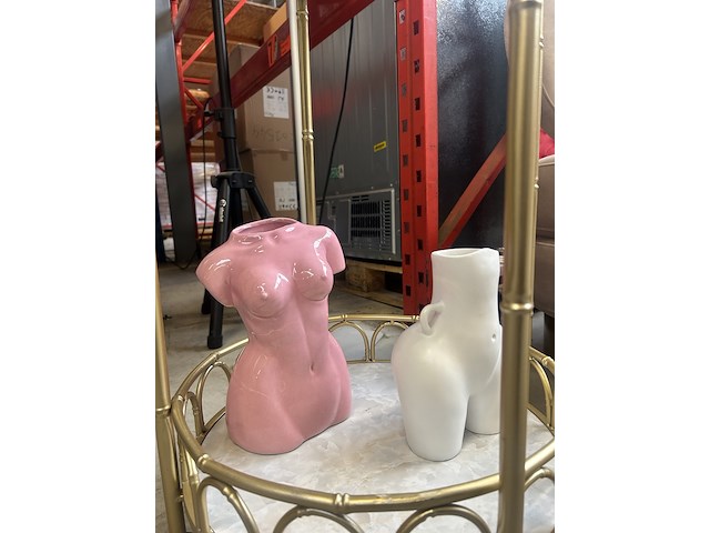 1x design stoel, 2x bijzettafel, diverse decoratie/accessoires - afbeelding 4 van  15