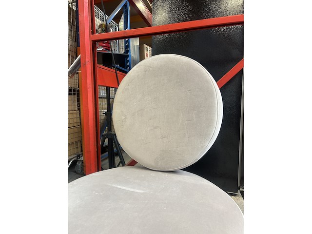 1x design stoel, 2x bijzettafel, diverse decoratie/accessoires - afbeelding 13 van  15