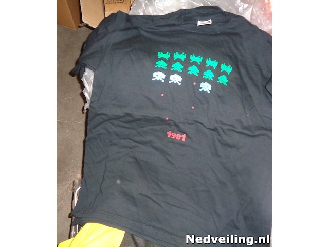 1x fruit of the loom t-shirt zwart maat m - afbeelding 1 van  3