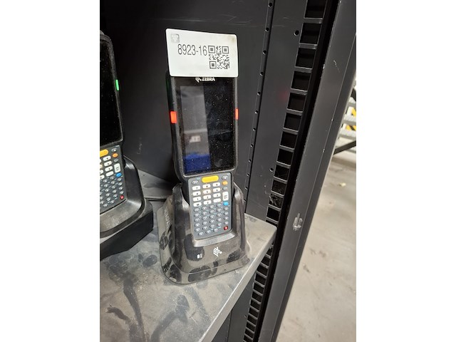 1x handheld met laadstation zebra, mc330l - afbeelding 1 van  4