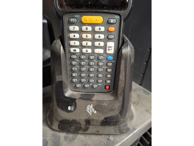 1x handheld met laadstation zebra, mc330l - afbeelding 2 van  4