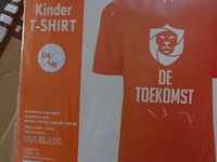 1x kinder t-shirt de toekomst mt 134/140 - afbeelding 1 van  3