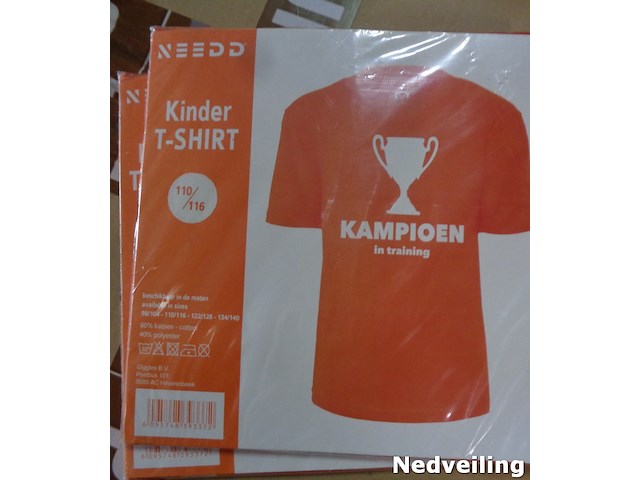 1x kinder t-shirt kampioen mt 110/116 - afbeelding 1 van  3