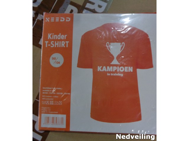 1x kinder t-shirt kampioen mt 98/104 - afbeelding 3 van  3