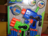 1x the reloader toy gun 2pcs op kaart - afbeelding 2 van  3