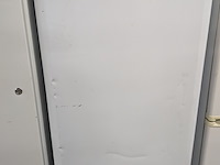 1x vriezer met 2x koel- / vriescombinatie liebherr, indesit, exquisit - afbeelding 9 van  11