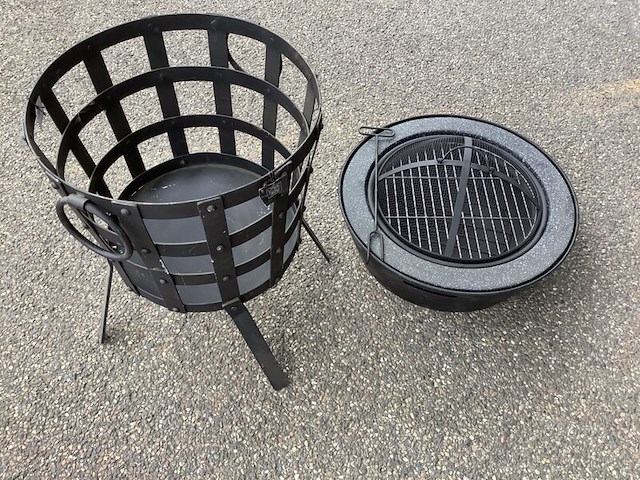 1x vuurkorf en 1x tuinhaard esschert design, zwart - afbeelding 1 van  4