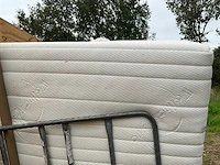 2- persoons bed 180x200cm v.v. auping bedbodem en wellnesline matrassen - afbeelding 3 van  4