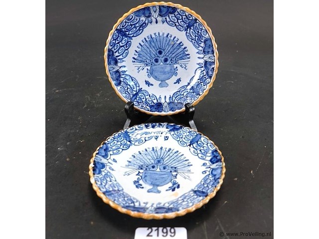 2 antieke delfts blauwe pauwenborden (ook wel waaierbord of knollenbord genoemd) - afbeelding 1 van  5