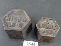 2 antieke ijzeren gewichten - afbeelding 3 van  5