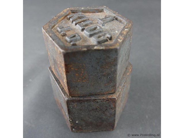 2 antieke ijzeren gewichten - afbeelding 5 van  5