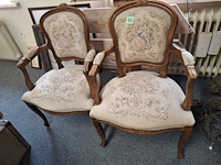 2 antieke stoelen, beetje werk aan - afbeelding 1 van  3