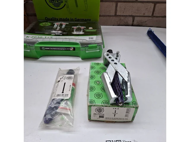 2-armige trekker kukko, 46067 - afbeelding 1 van  4