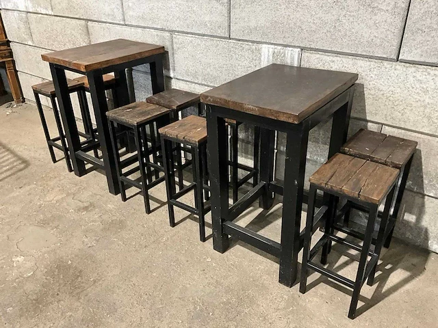 2 bartafels met 8 barkrukken - afbeelding 1 van  10