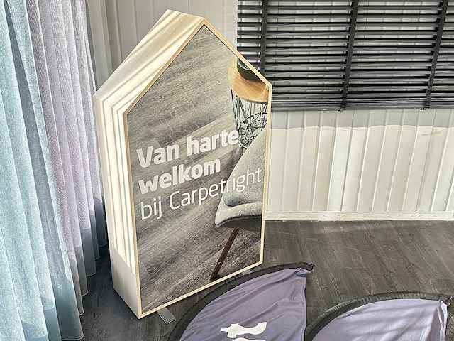 2 beachvlaggen en decorelement "welkom" - afbeelding 2 van  3