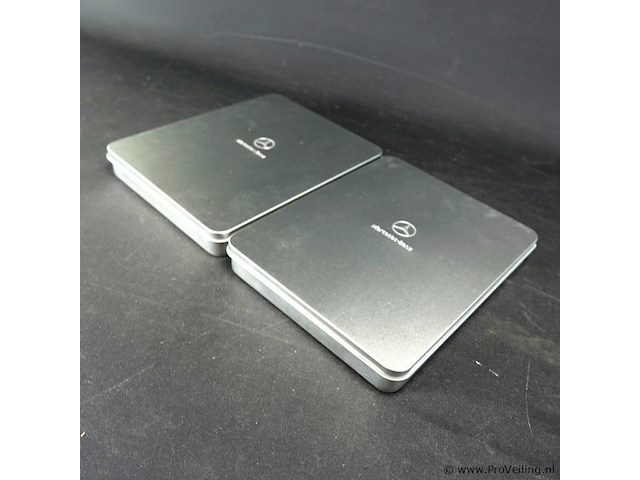 2 blikken met kaarten van vrijwel alle mercedes modellen - afbeelding 5 van  5