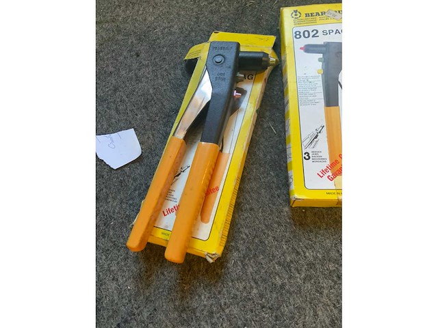 2 blindklinktangen en 2 vetpistolen - afbeelding 2 van  3