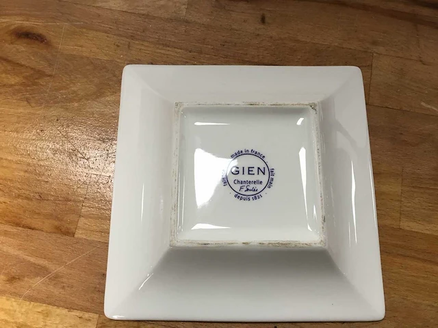 2 borden - crockery - afbeelding 4 van  5