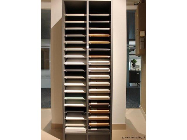 2 brigitte display - monsterkasten - afbeelding 1 van  2