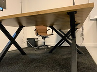 2 bureautafels met 1 stoel - afbeelding 3 van  4