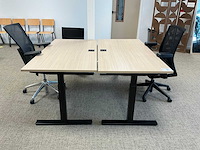 2 bureautafels met kast en stoelen - afbeelding 2 van  7