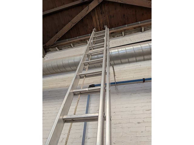 2-delige schuifladder met gevelrol 2x16 - afbeelding 3 van  5