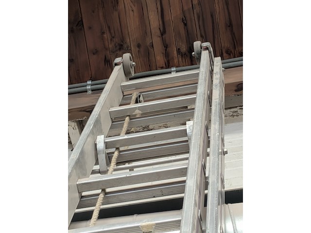 2-delige schuifladder met gevelrol 2x16 - afbeelding 4 van  5