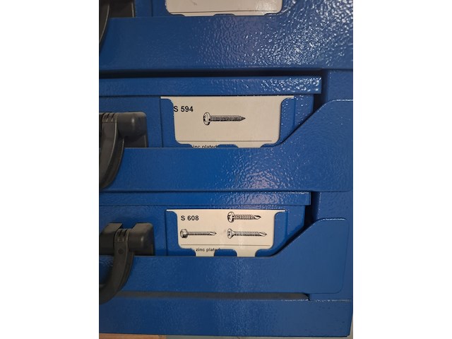 2-delige stelling met assortiment koffers - afbeelding 10 van  11