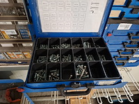 2-delige stelling met assortiment koffers - afbeelding 3 van  11