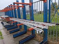 2-delige uitschuifbare ladder met gevelrol, 2x16-treeds