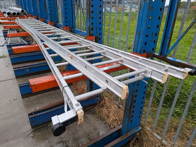 2-delige uitschuifbare ladder met gevelrol, 2x16-treeds - afbeelding 2 van  3