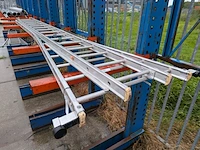 2-delige uitschuifbare ladder met gevelrol, 2x16-treeds - afbeelding 2 van  3