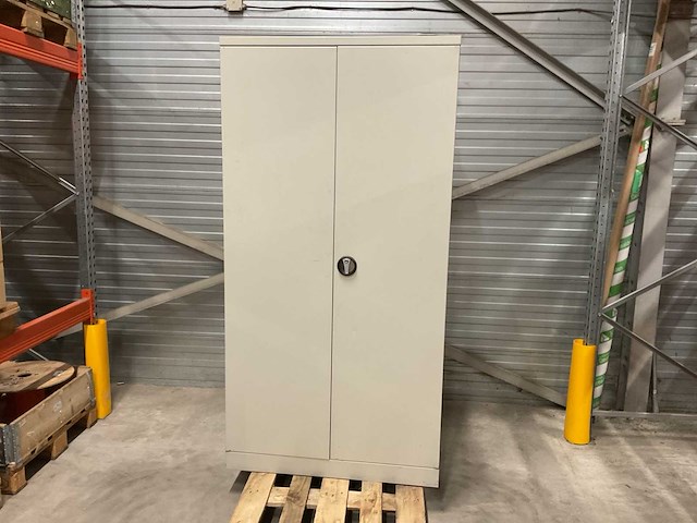 2-deurs kast - afbeelding 1 van  2