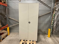 2-deurs kast - afbeelding 1 van  2