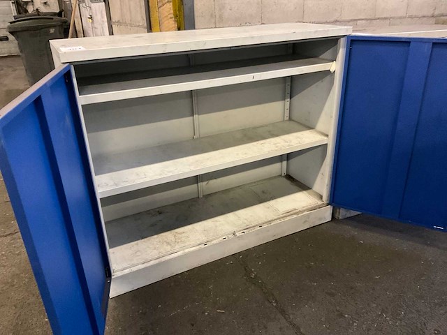 2-deurs kast - afbeelding 3 van  3