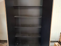 2-deurs magazijnkast omkleed met panelen - afbeelding 2 van  4