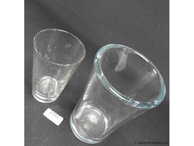 2 dikglazen vazen - afbeelding 3 van  5