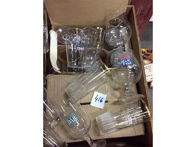 2 dozen met diverse glazen - afbeelding 2 van  3