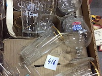 2 dozen met diverse glazen - afbeelding 2 van  3