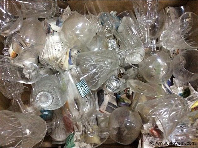 2 dozen met diverse glazen - afbeelding 3 van  3