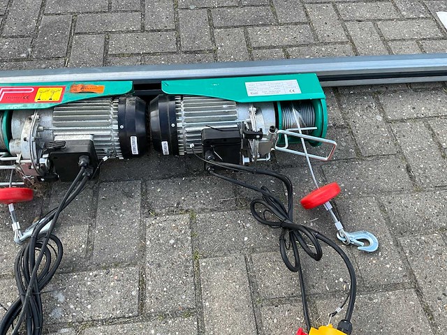 2 elektrische takels / lieren met railsysteem - afbeelding 4 van  11