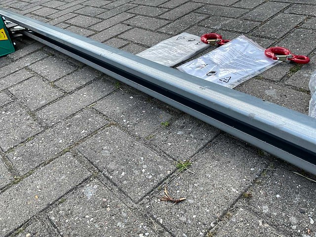 2 elektrische takels / lieren met railsysteem - afbeelding 2 van  10