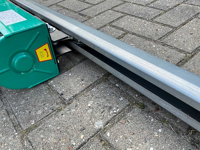 2 elektrische takels / lieren met railsysteem - afbeelding 3 van  10