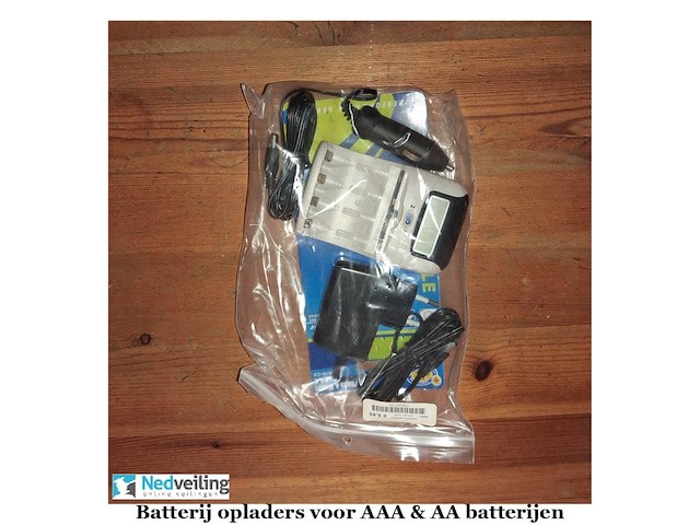 2 ex. batterij opladers voor aaa & aa batterijen (doos t) - afbeelding 2 van  3